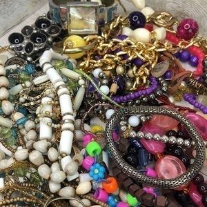 Crafters jewelry lot recycle repurpose Lot M1